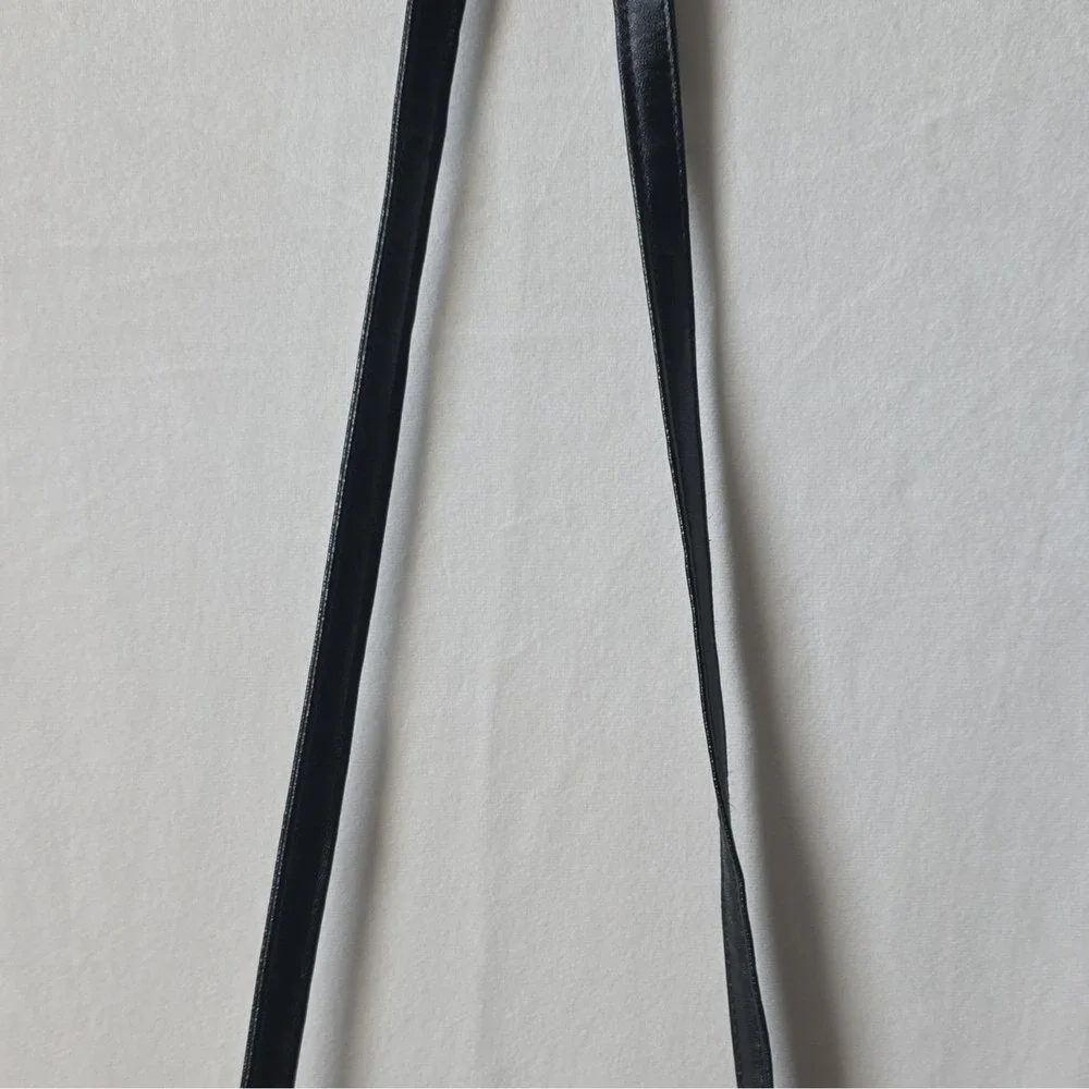 VINTAGE 1980's LeeSands Genuine EEL SKIN  Black Crossbody, Adjustable Strap